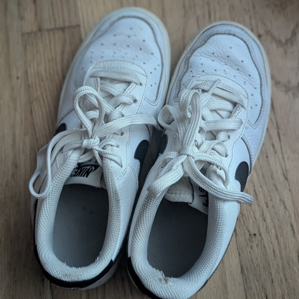 Nike Air Force 1 Big Kids 4.5Y White Black Swoosh Low Top Sneakers Youth 4.5 #E9